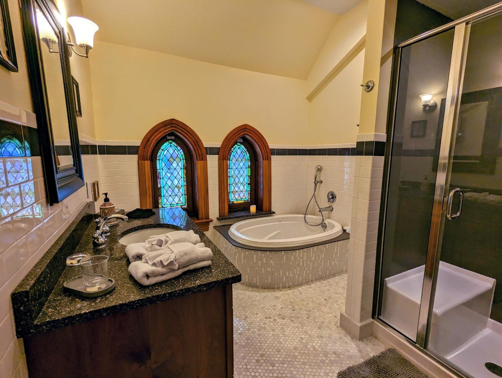Gothic Heights Inn Clifton Heights エクステリア 写真